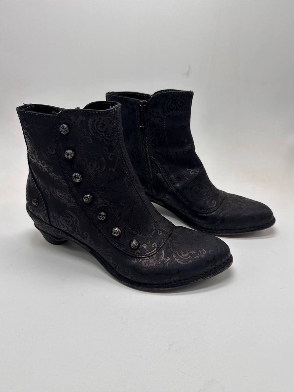 Neosens | Rococo Dark Academia Ankle Boots in Black - Picture 12 of 12